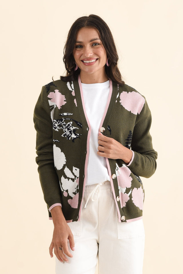 alt text|model:Brontie