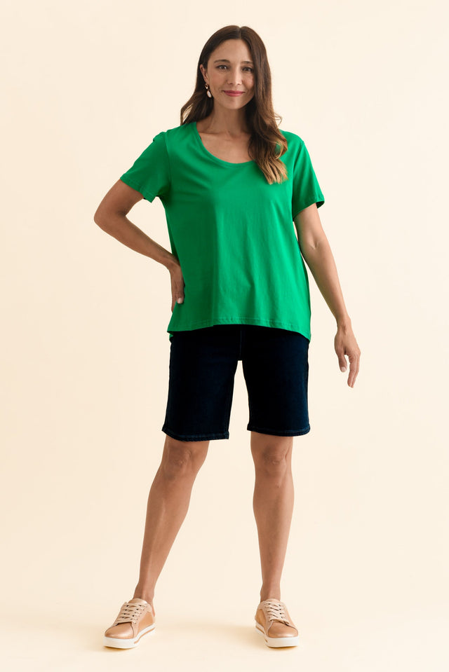 alt text|model:Cara image 7