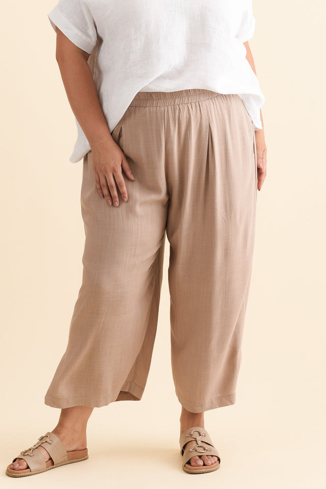 plus-size,curve-bottoms,plus-size-pants,alt text|model:Gabby image 9