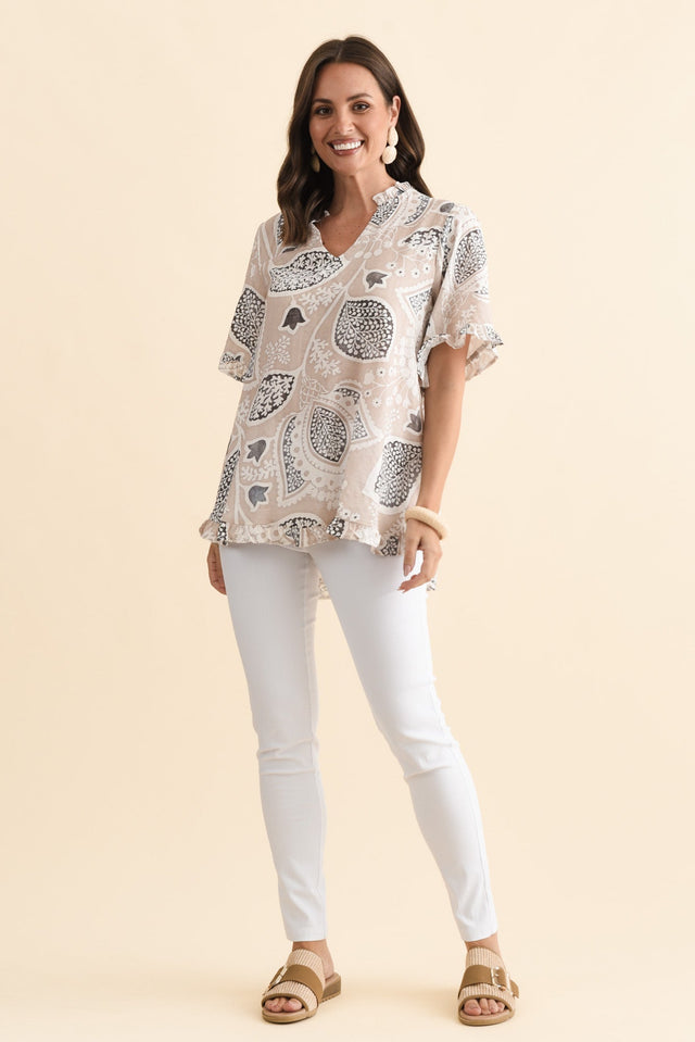 alt text|model:MJ image 6