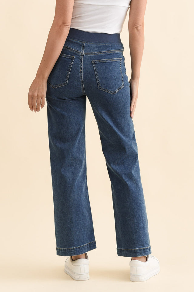 alt text|model:MJ image 6