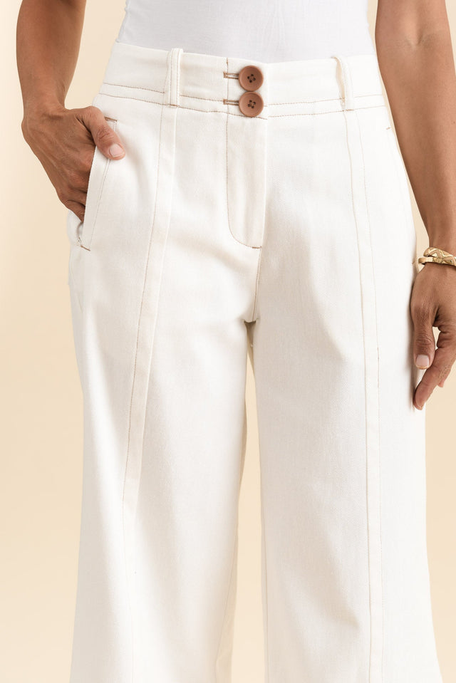 alt text|model:Cara image 6