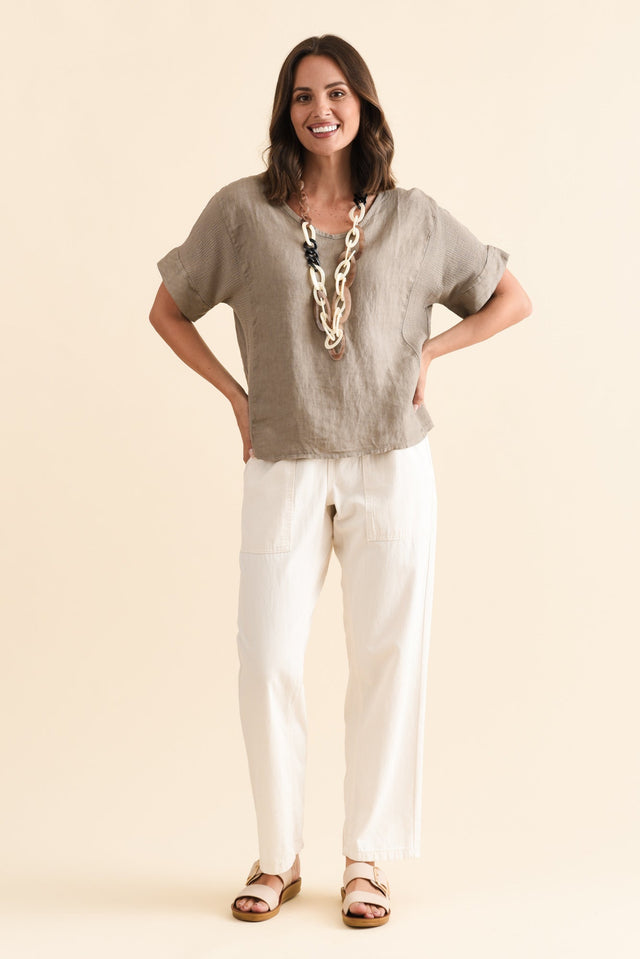 alt text|model:MJ image 3