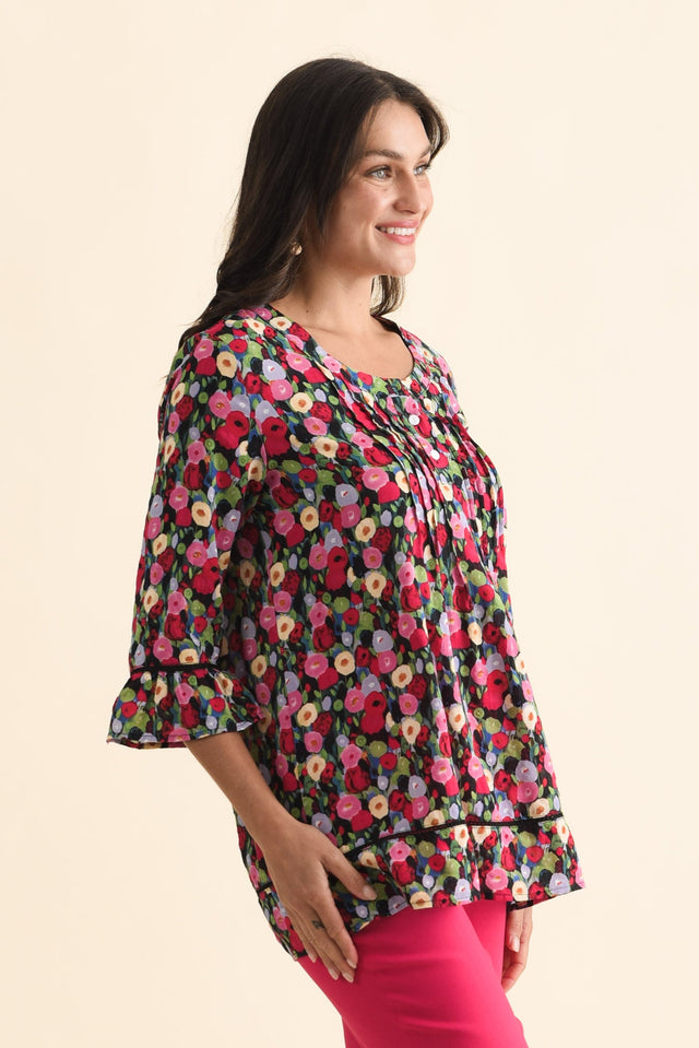 alt text|model:Brontie image 4