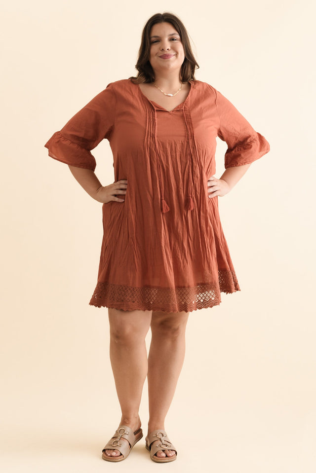 plus-size,curve-dresses,plus-size-sleeved-dresses,plus-size-midi-dresses,plus-size-cotton-dresses,plus-size-summer-dresses,alt text|model:Gabby image 10