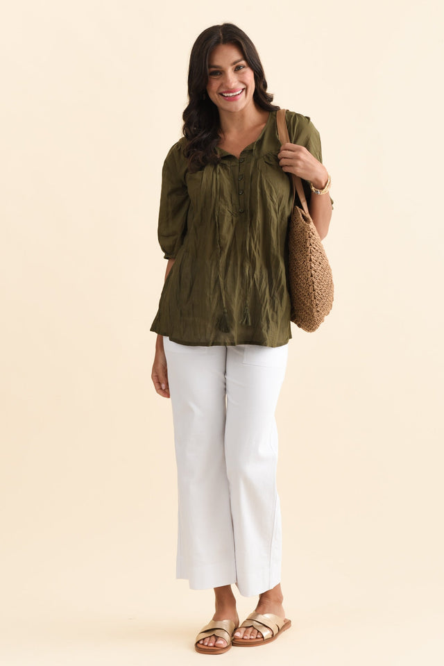 alt text|model:Brontie