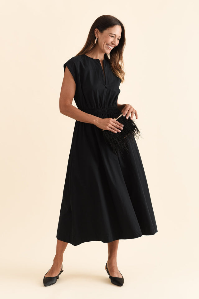 alt text|model:Cara image 3