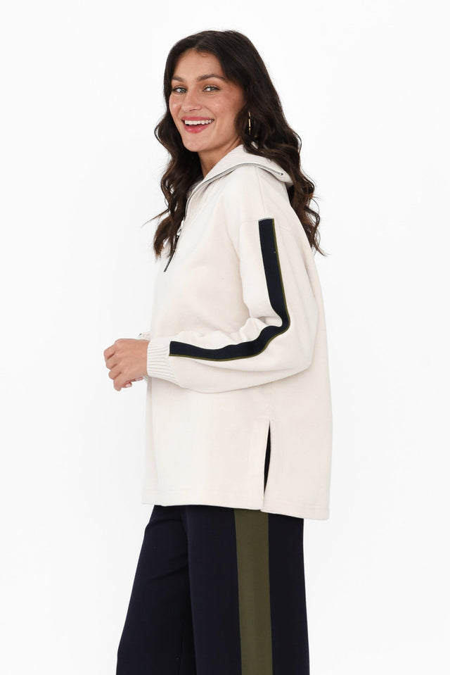 alt text|model:Brontie image 3