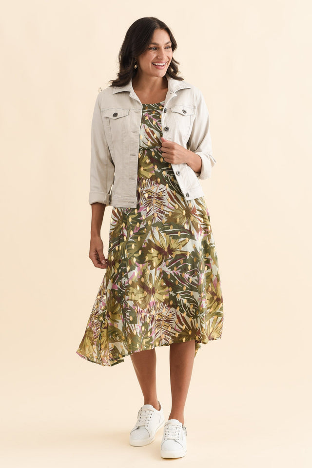 alt text|model:Brontie image 4