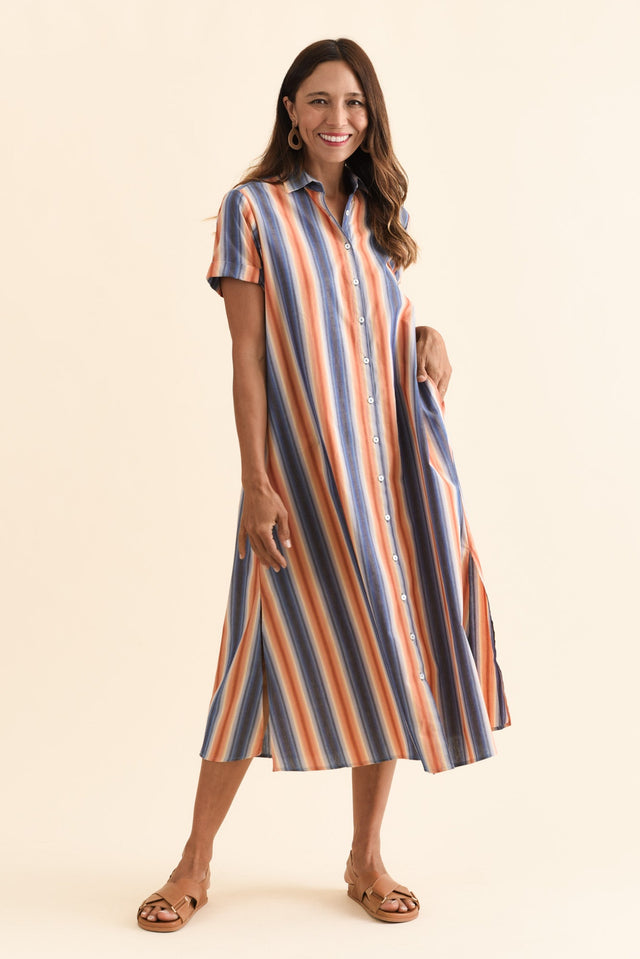 alt text|model:Cara image 3