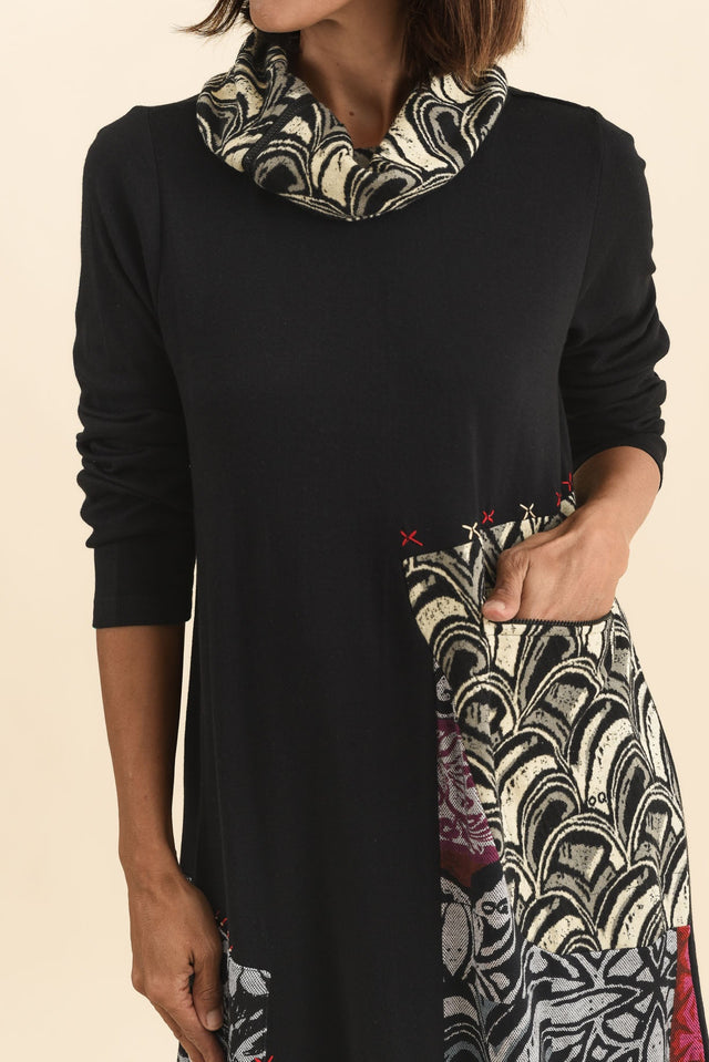 alt text|model:Cara image 5