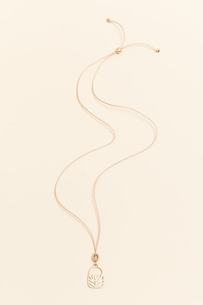 Diva Gold Flower Pendant Necklace