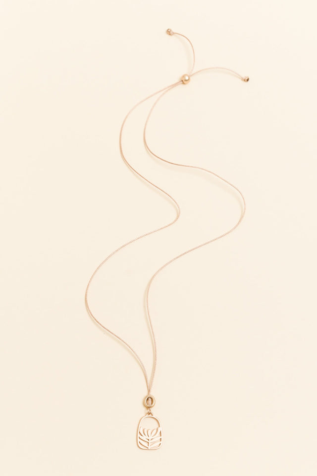 Diva Gold Flower Pendant Necklace