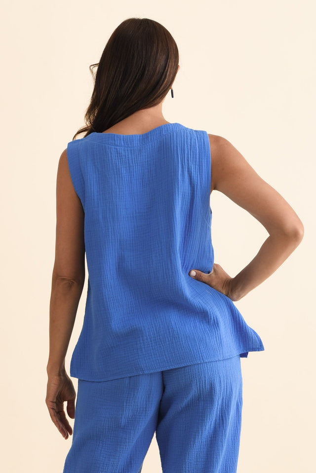 alt text|model:Cara image 5