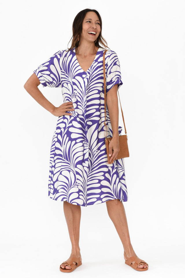 alt text|model:Cara image 3