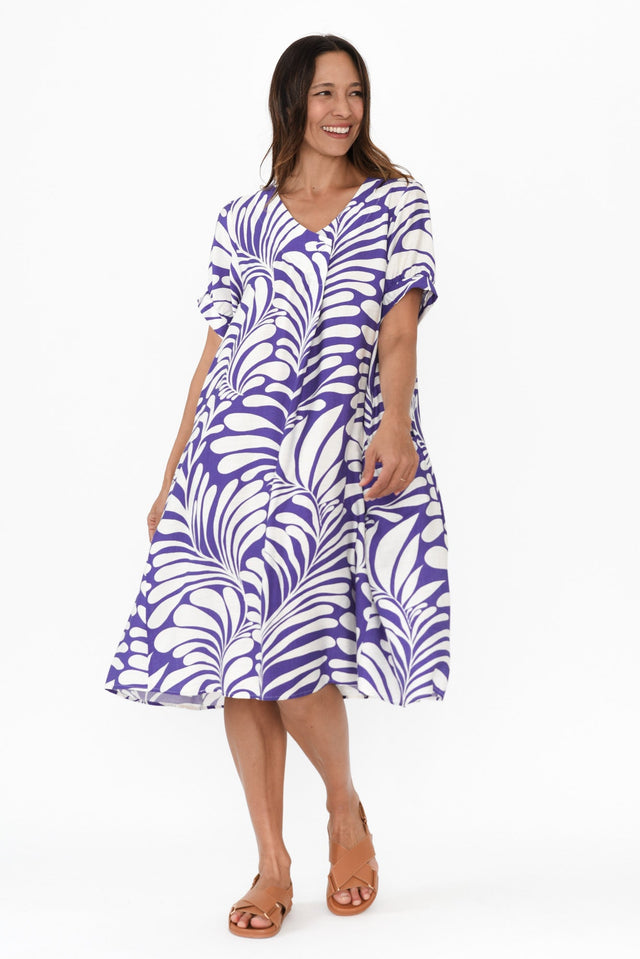 alt text|model:Cara image 1