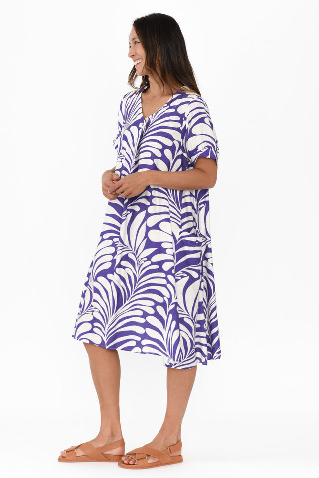 alt text|model:Cara image 4