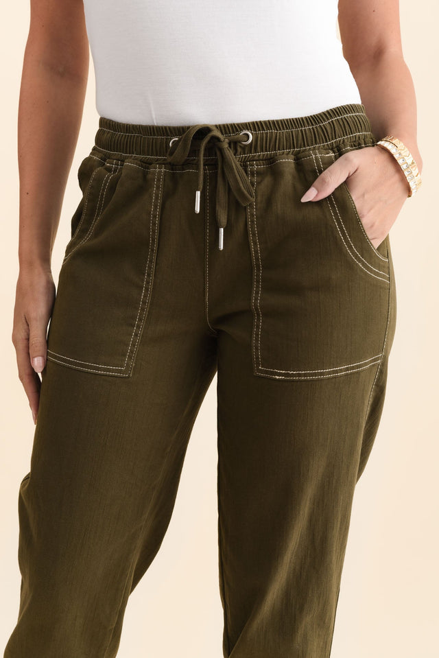 alt text|model:MJ image 7