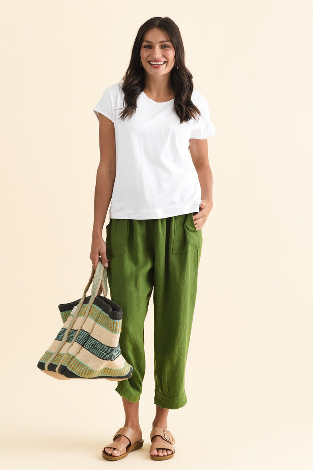 alt text|model:Brontie image 3