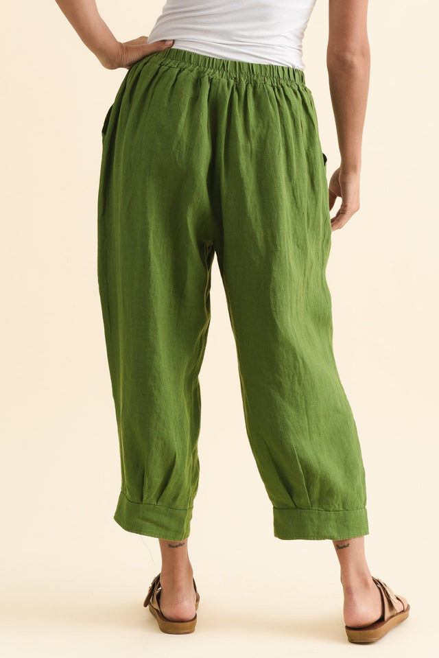 alt text|model:Brontie image 5