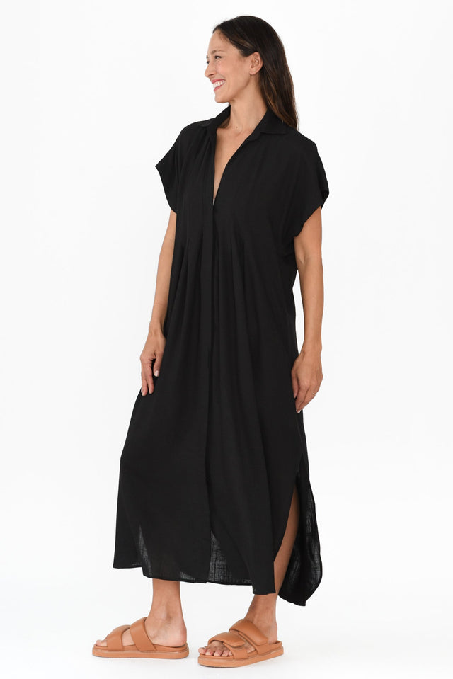 alt text|model:Cara image 3