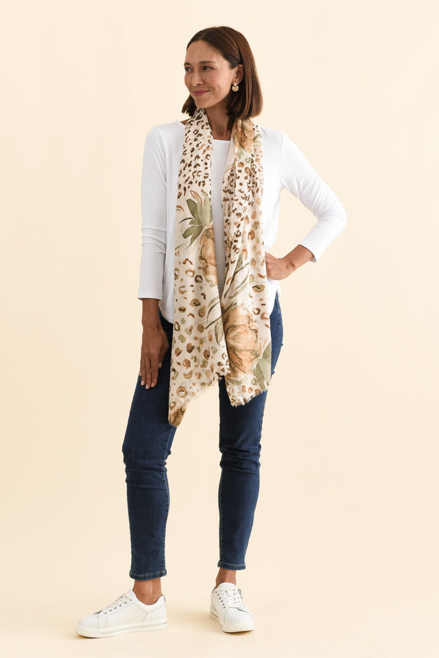 Elva Tan Leopard Scarf