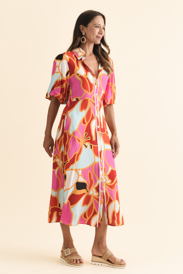 alt text|model:Cara image 4