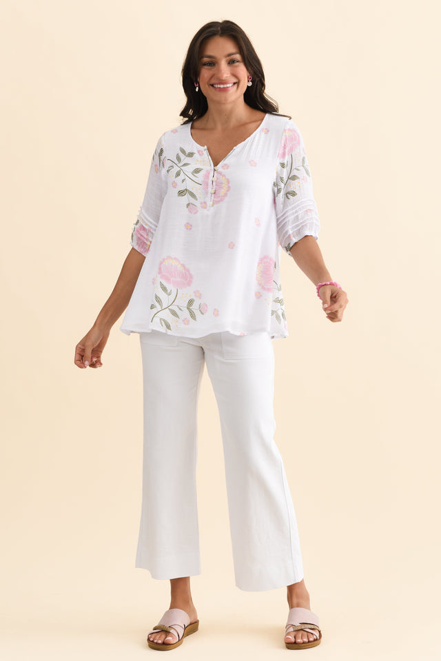 alt text|model:Brontie image 6