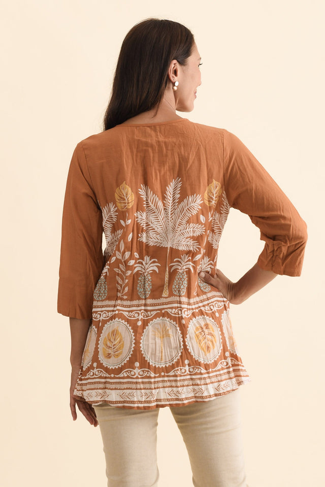 alt text|model:Cara image 5