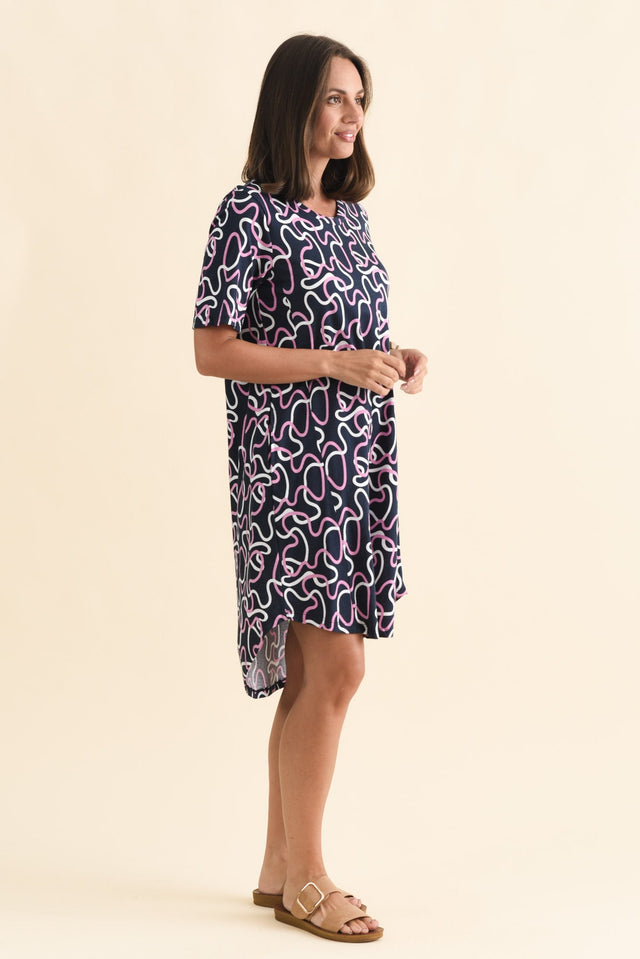 alt text|model:MJ image 4