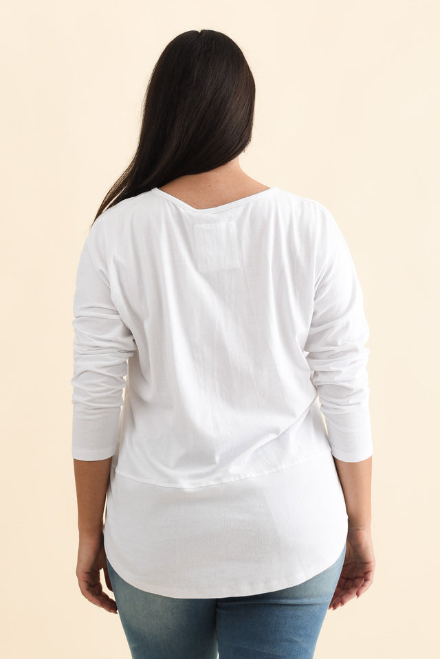 alt text|model: Emilia image 12