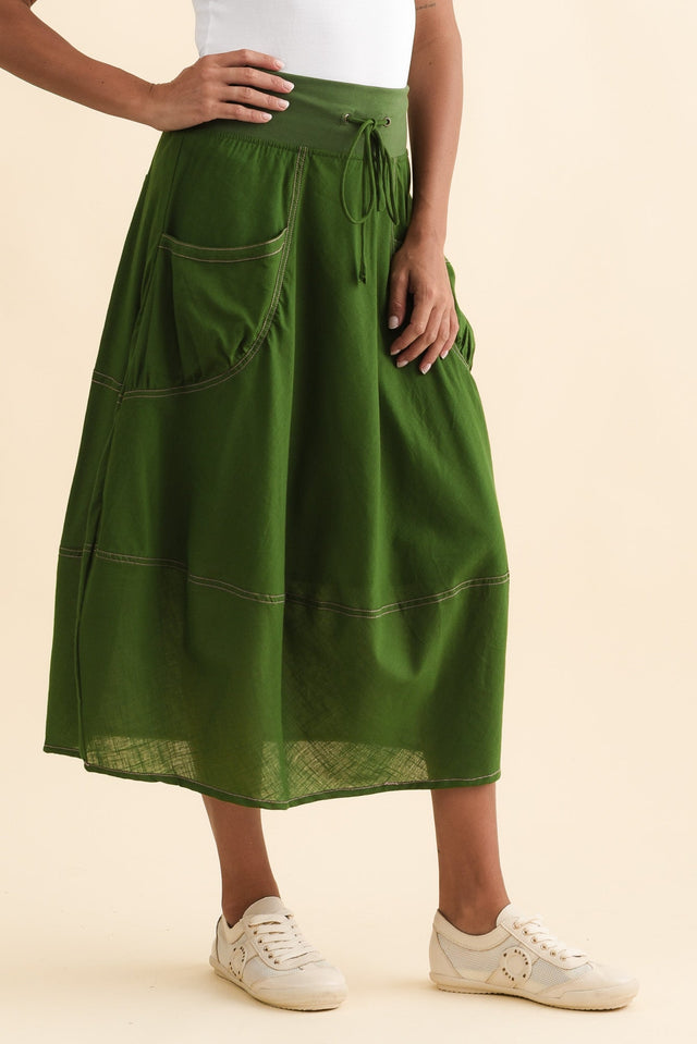 alt text|model:Brontie image 3