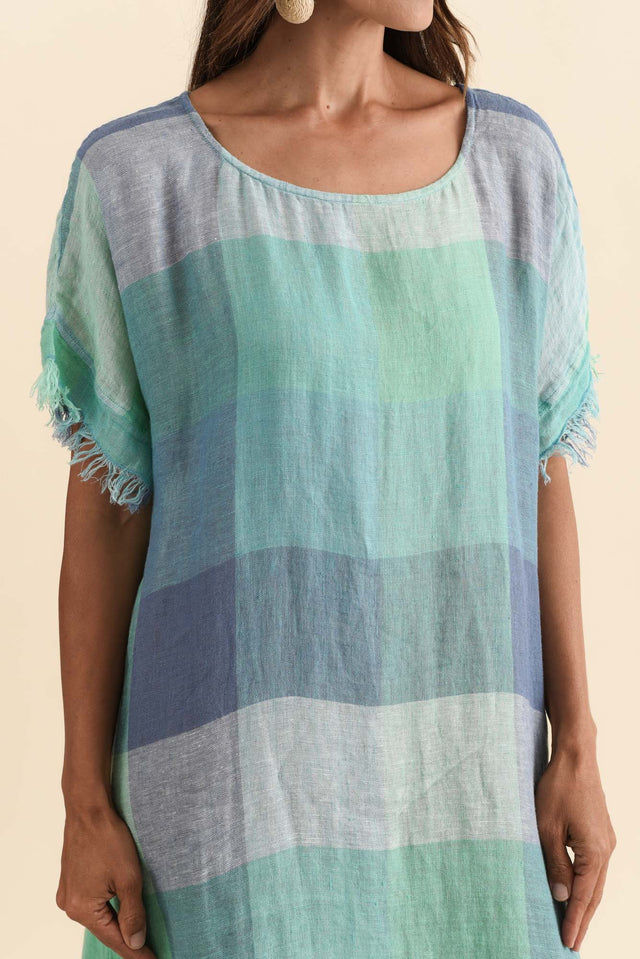 alt text|model:Cara image 6