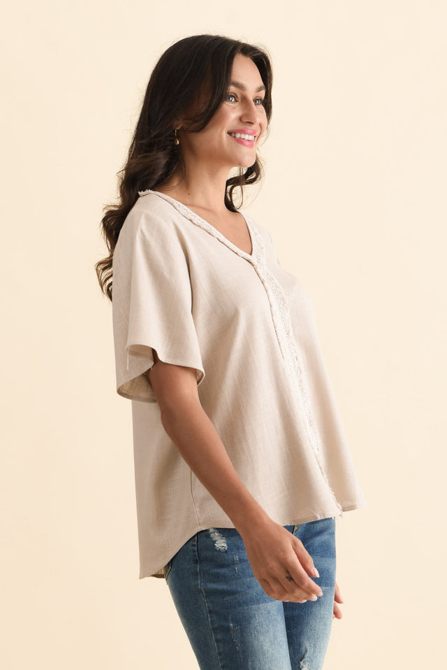 alt text|model:Brontie image 3