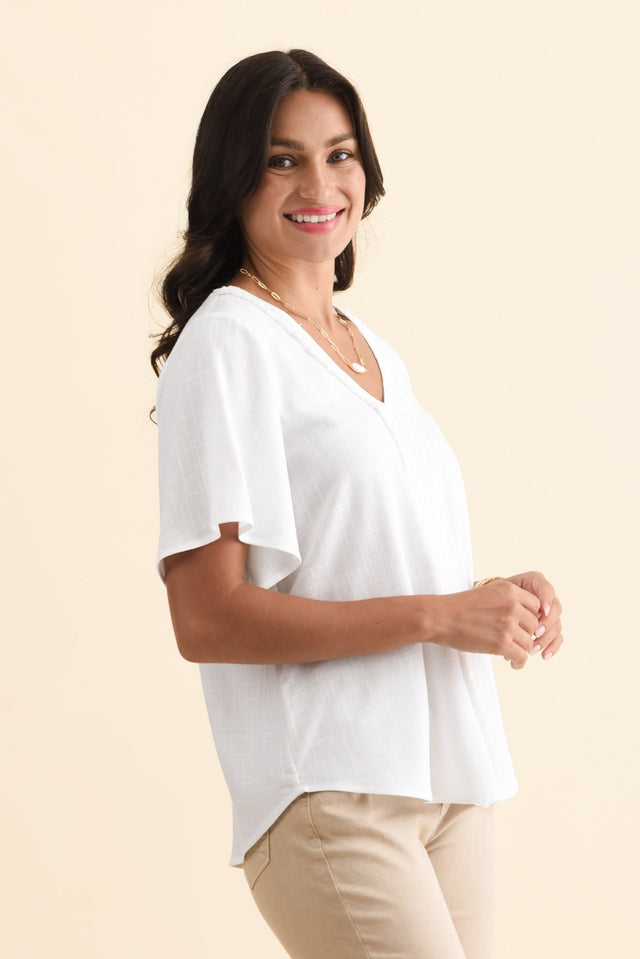 alt text|model:Brontie image 3