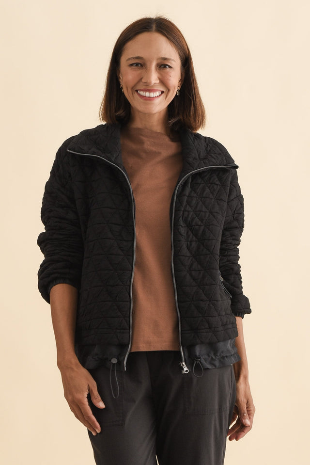 alt text|model:Cara image 1