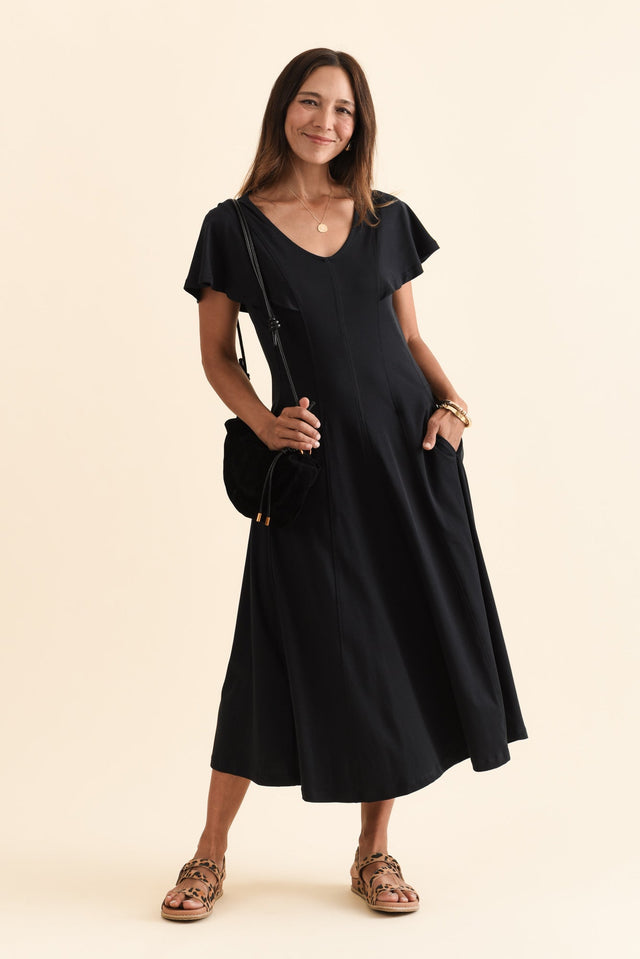 alt text|model:Cara image 3