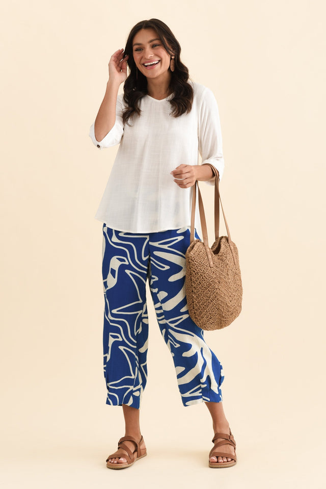 alt text|model:Brontie image 3