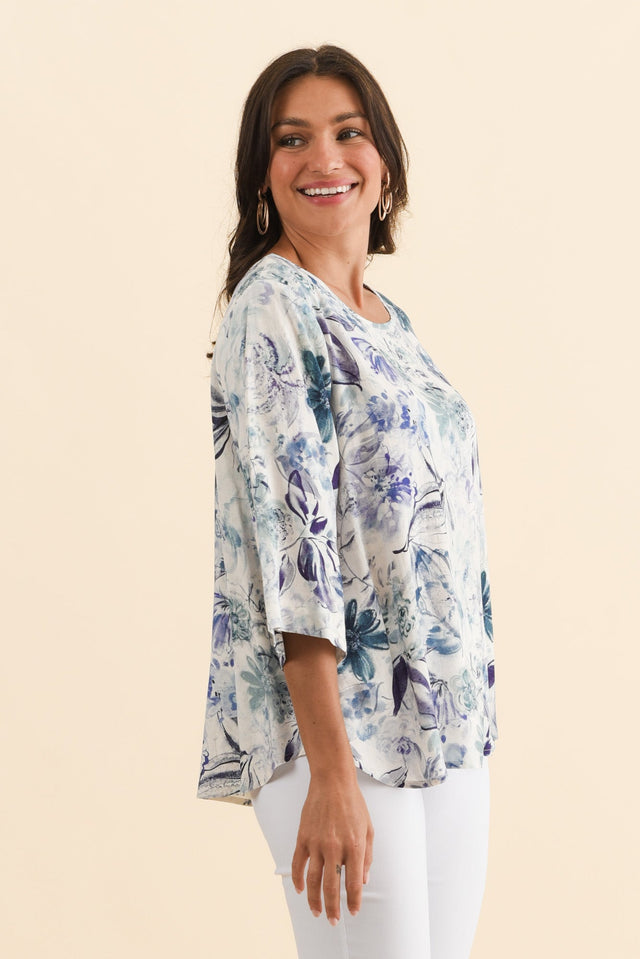 alt text|model:Brontie image 4