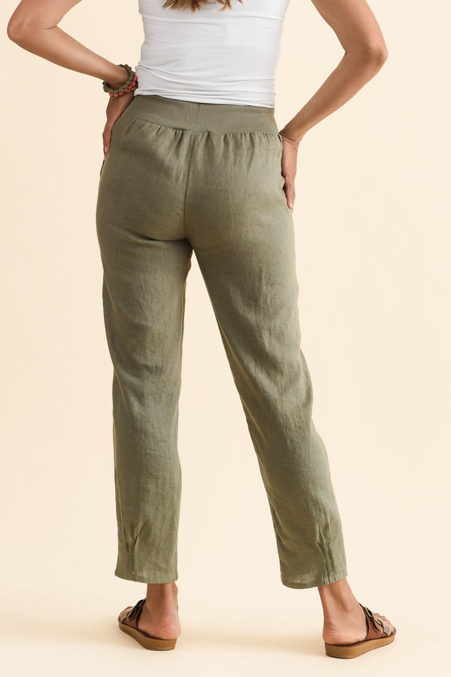 alt text|model:Cara image 5