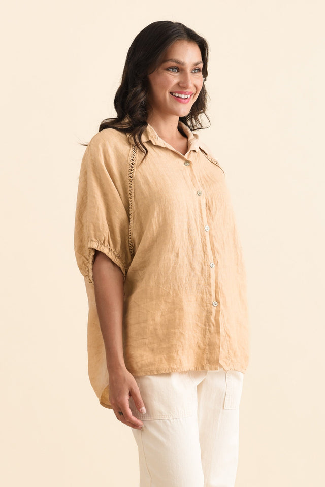 alt text|model:Brontie image 4