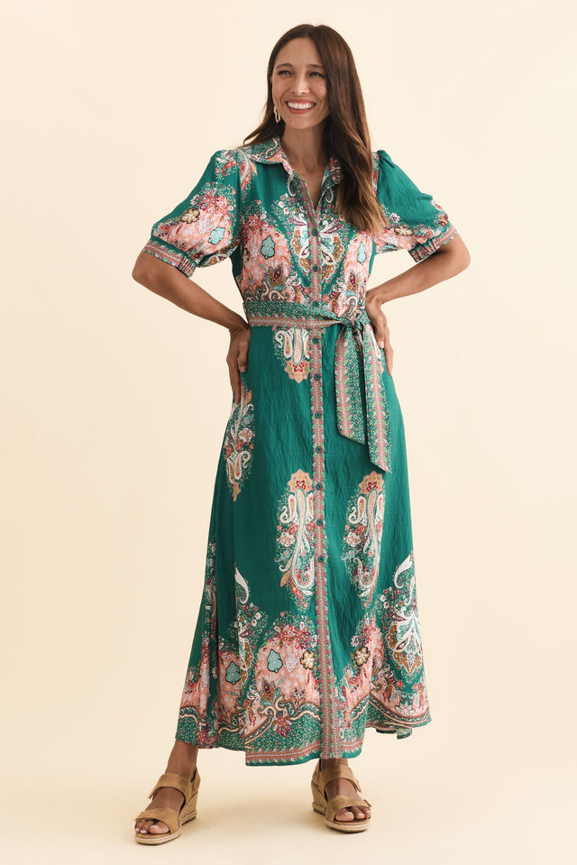 alt text|model:Cara image 3