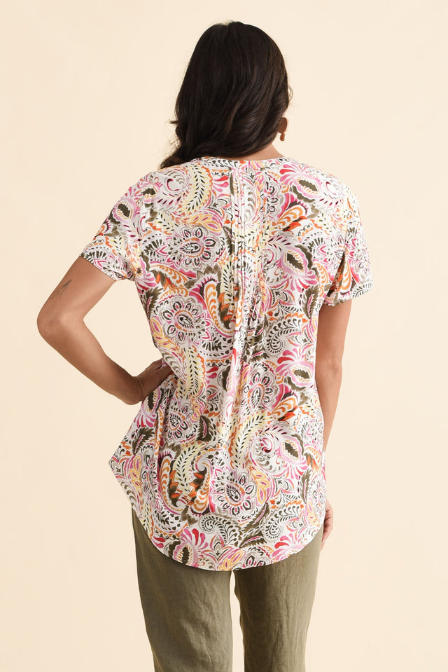 alt text|model:Brontie image 5