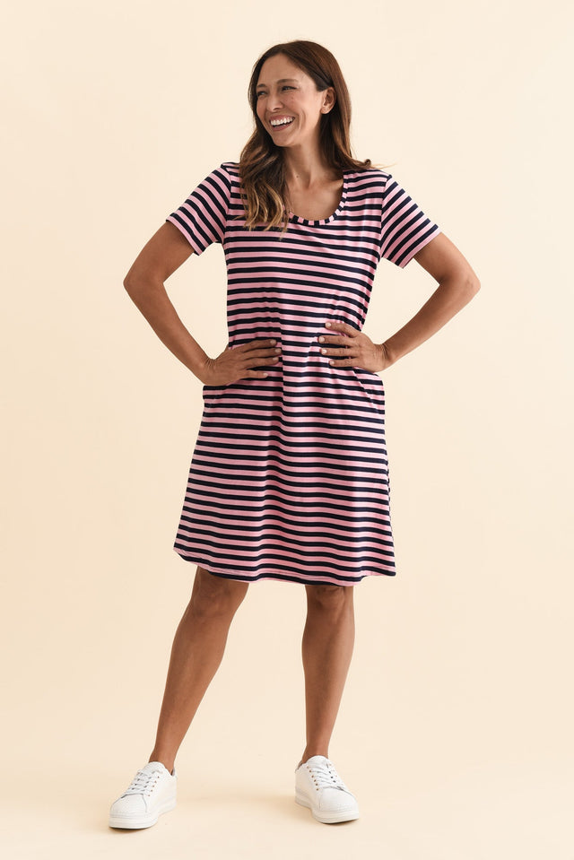 alt text|model:Cara image 7