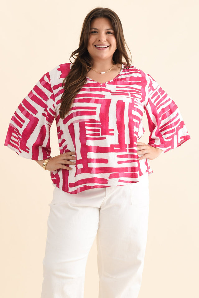 plus-size,curve-tops,plus-size-sleeved-tops,alt text|model:Gabby image 8