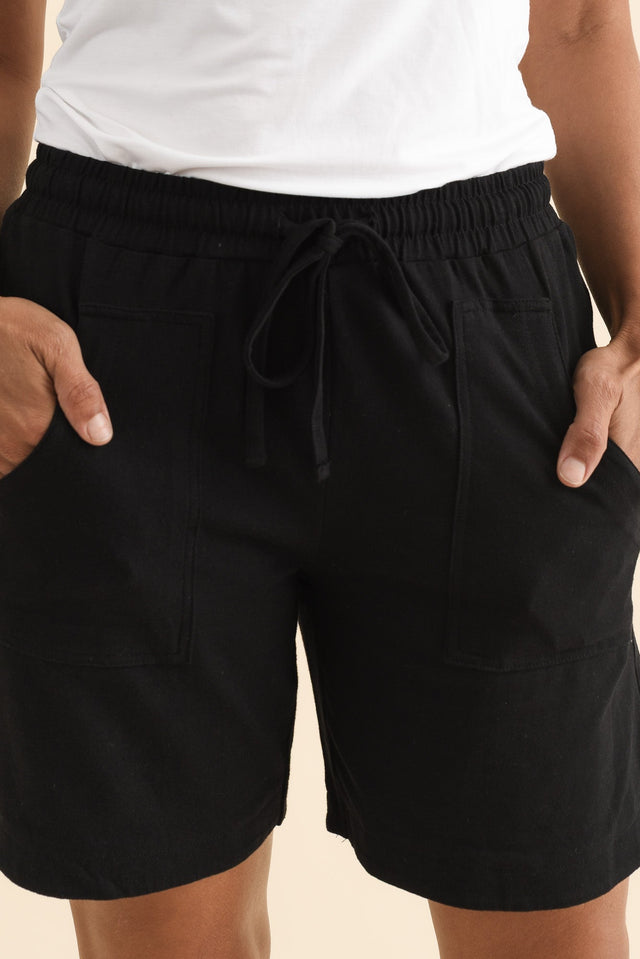 alt text|model:Cara image 7