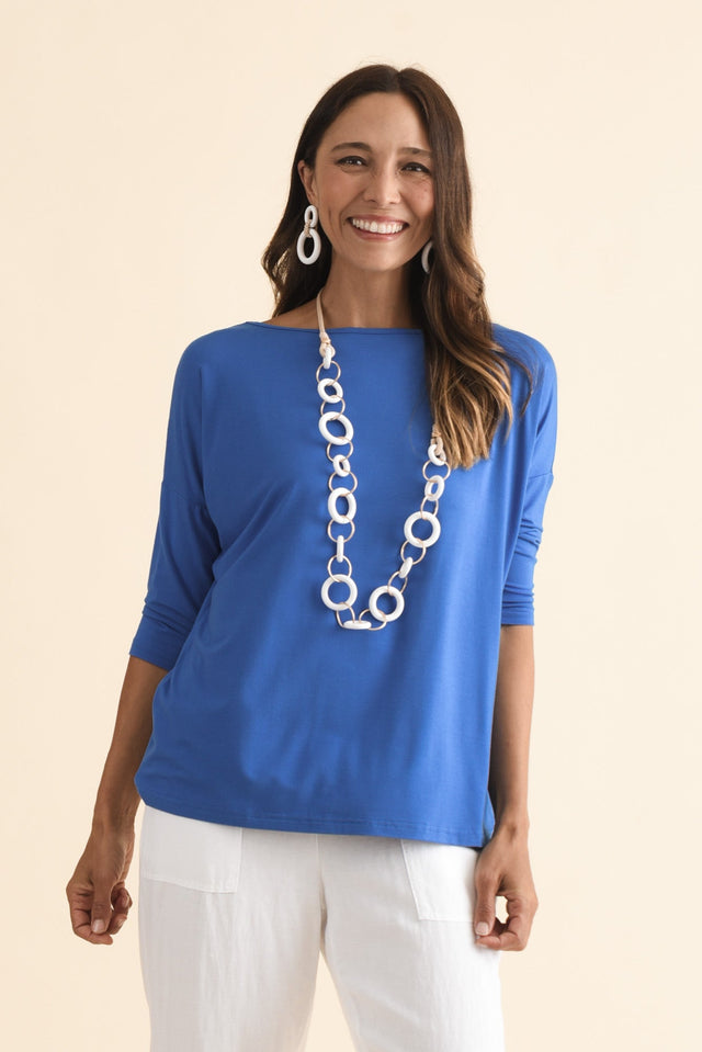 alt text|model:Cara image 1