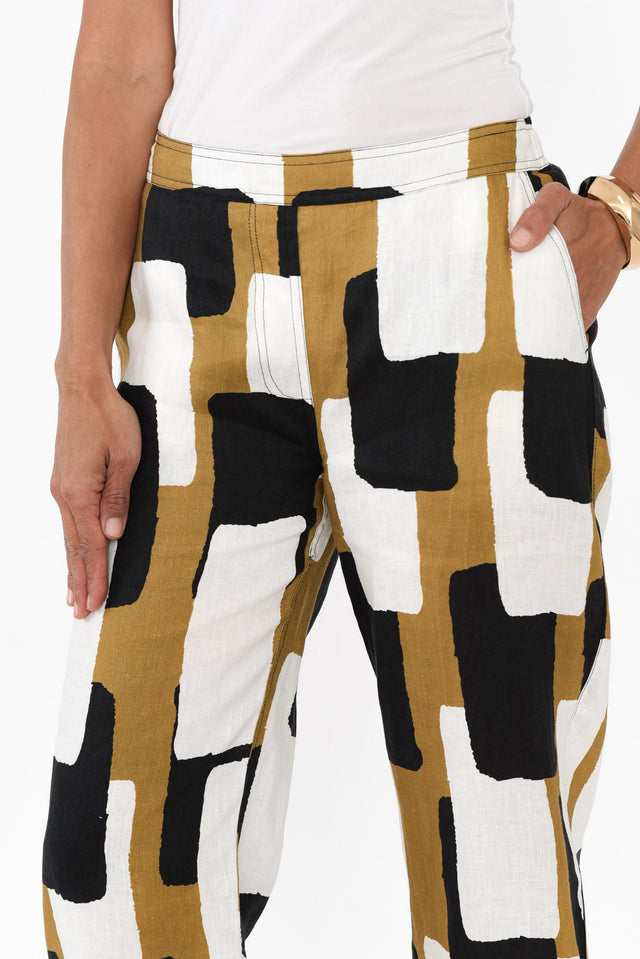 alt text|model:Cara image 6