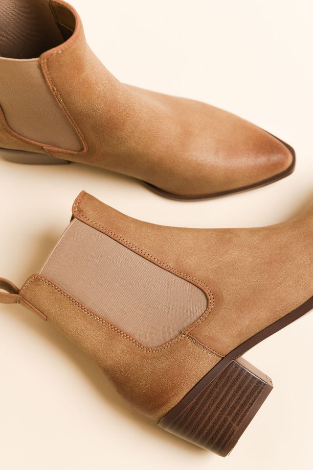 Kansley Tan Heeled Boot