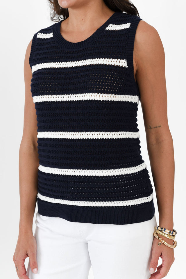 alt text|model:Brontie image 6